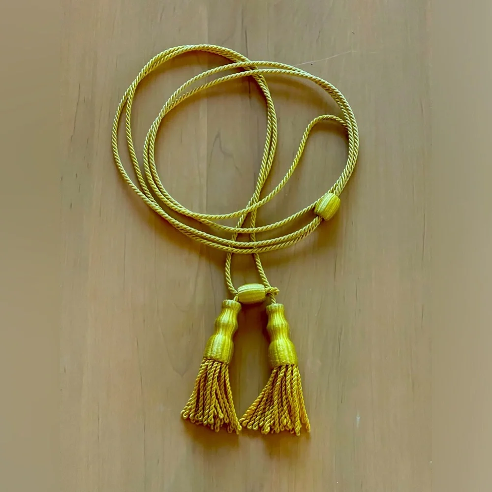 DECORATIVE TIE BACK W/TASSELS